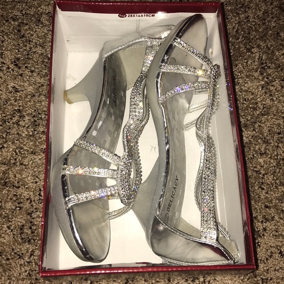 Shoes - Prom heels silver